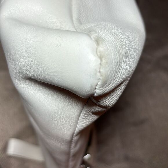 Ted Baker Leather Shoulder Bag in White - Picture 8 of 14